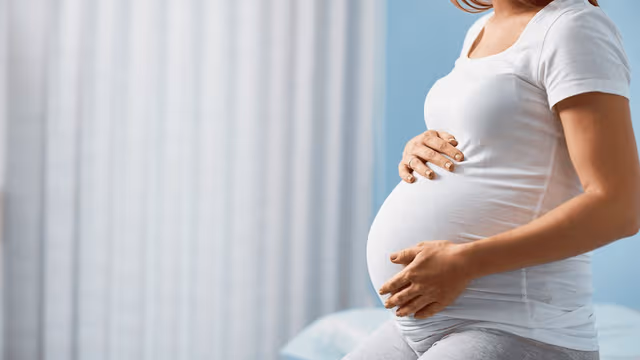Đa ối là gì? Nguyên nhân, dấu hiệu và cách xử trí an toàn cho mẹ bầu