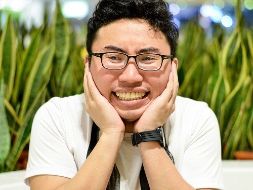 Tuyến mang tai sưng to dần trong khoảng 3 ngày sau đó giảm sưng dần trong vòng 1 tuần là triệu chứng thường gặp nhất của bệnh viêm quai bị.