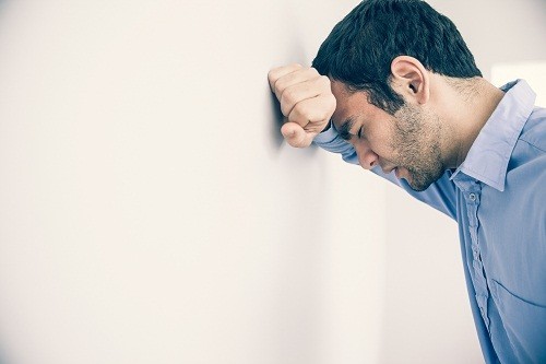 Bệnh lậu ở nam giới nếu không điều trị sớm sẽ gây ra nhiều biến chứng nguy hiểm, ảnh hưởng xấu tới sức khỏe của người bệnh.