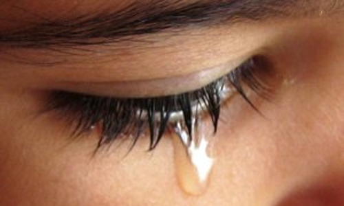 Chảy nước mắt sống là căn bệnh thường găp trong các bệnh lý nhãn khoa