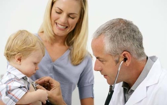 Khám chuyên khoa là giải pháp an toàn cho sức khỏe của trẻ
