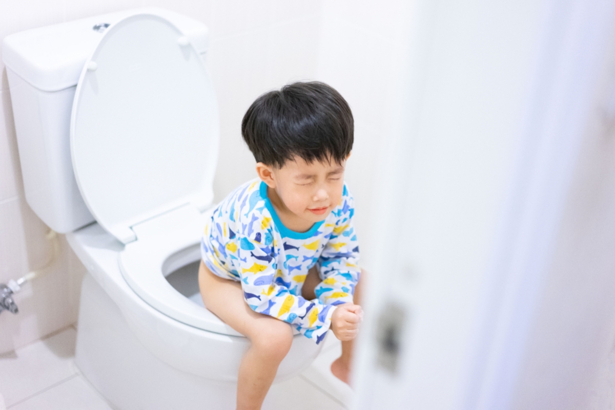 Bệnh táo bón ở trẻ em: Nguyên nhân và xử trí