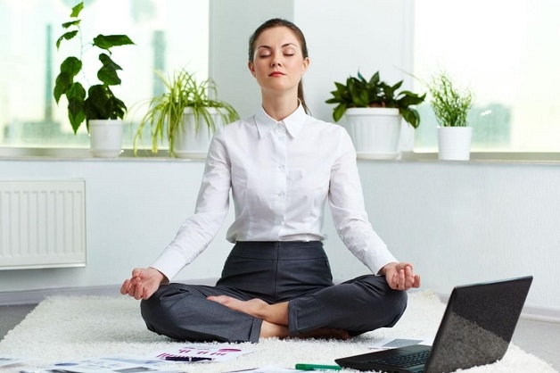 Tập thư giãn là cách giúp giảm các triệu chứng đau đầu nhức mắt