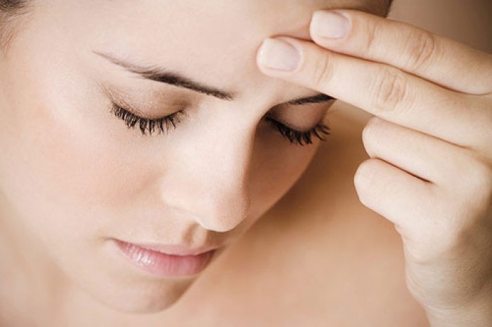 Đau đầu vùng trán khắc phục thế nào?