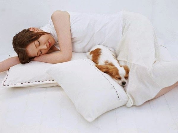Đau ngực khi có kinh là triệu chứng phổ biến gặp ở phụ nữ