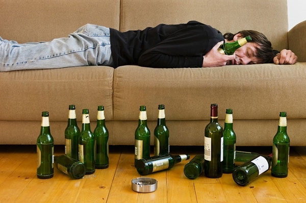 Người nghiện bia rượu có nguy cơ mắc gan nhiễm mỡ cao hơn người bình thường