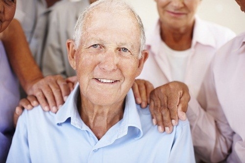 Người mà trong gia đình có tiền sử mắc bệnh Alzheimer thì sẽ có nguy cơ mắc bệnh này cao hơn 4 đến 10 lần so với những người mà gia đình không ai mắc bệnh.