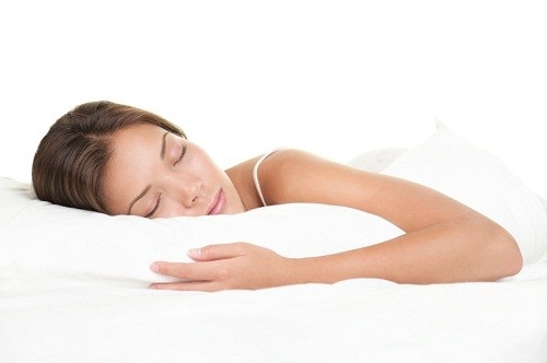 Người mắc viêm gan siêu vi B có thể có các triệu chứng như mệt mỏi, sốt, chán ăn, buồn nôn...
