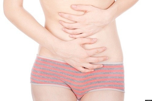 Gặp nhiều khó khăn khi đi tiểu, đi tiểu đau... là những triệu chứn cảnh báo thận có vấn đề.