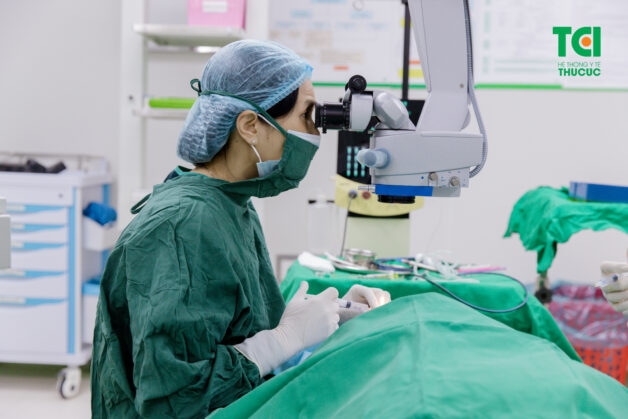 Phẫu thuật điều trị bệnh về mắt 