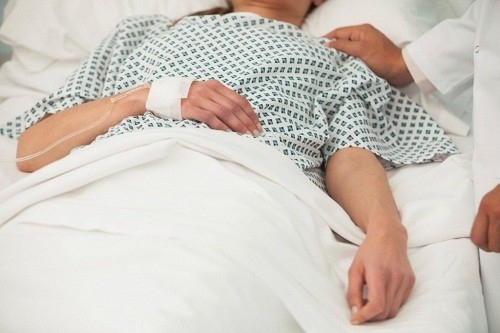 Sốc phản vệ là một phản ứng dị ứng nặng với cua hoặc động vật có vỏ có thể gây chết người. 