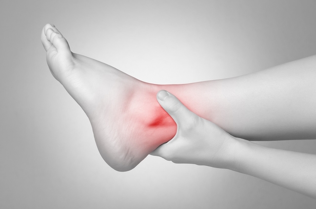 Thiếu vitatim B12 sẽ gây ra viêm khớp?