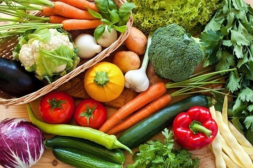 chế độ ăn uống sau phẫu thuật. Chất xơ từ các loại trái cây, rau củ và ngũ cốc nguyên hạt có thể cải thiện chức năng đường ruột và giúp giảm nguy cơ bệnh tim