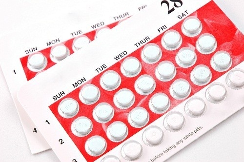 Thuốc tránh thai có thể làm tăng nhẹ nguy cơ hình thành huyết khối và nhồi máu cơ tim.