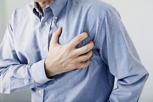 Một trong những biến chứng nguy hiểm của huyết áp cao không điều trị là nhồi máu cơ tim.