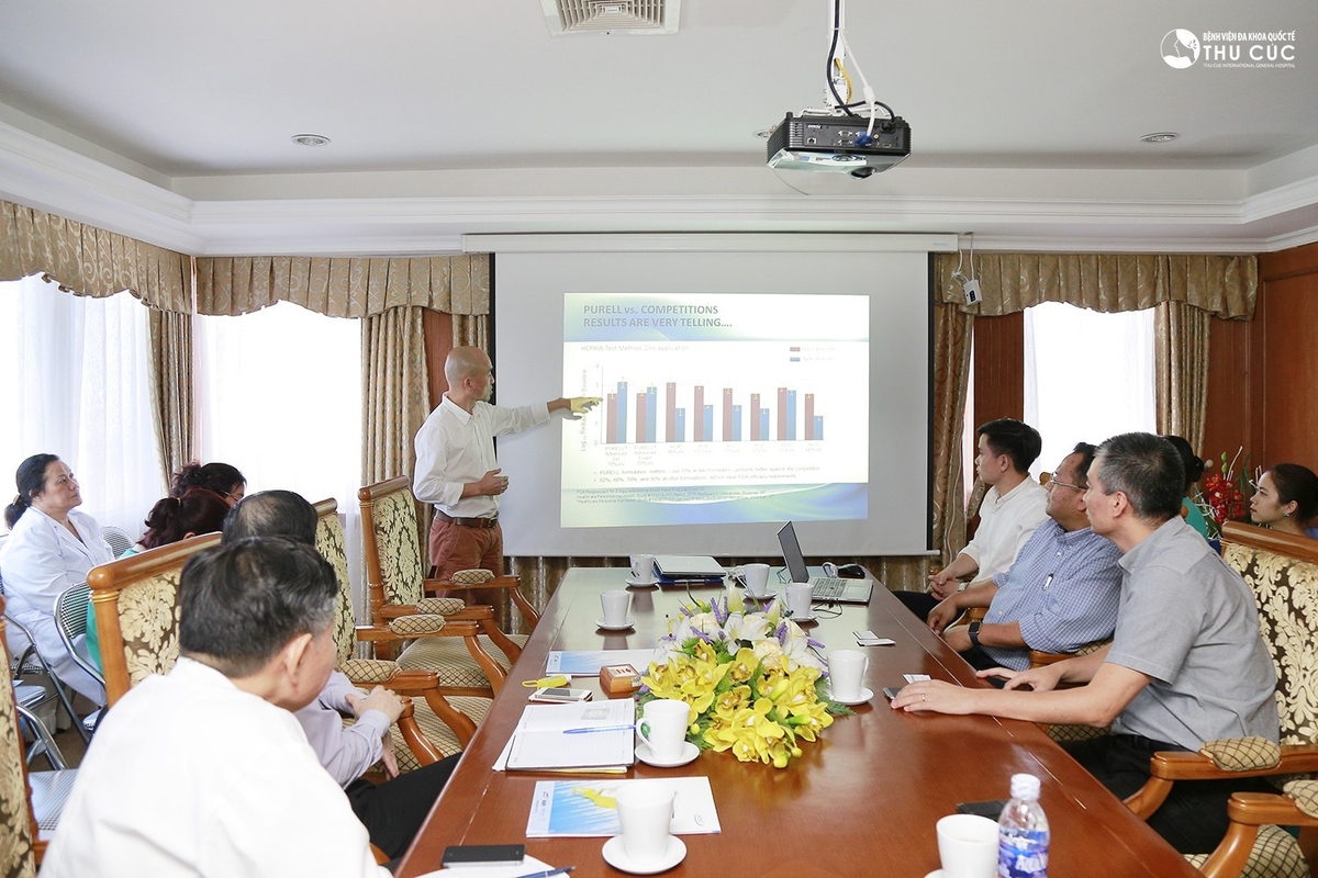 Nớc rửa tay diệt khuẩn hãng GoJo tại Bệnh viện Thu Cúc