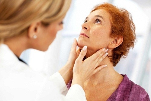 Cách chữa bệnh viêm amidan sẽ phụ thuộc một phần vào nguyên nhân.