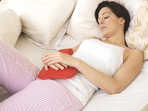 Rối loạn kinh nguyệt có thể là dấu hiệu của một bệnh lý nào đó, cần thăm khám sớm để tìm ra phương pháp xử trí thích hợp nhất.