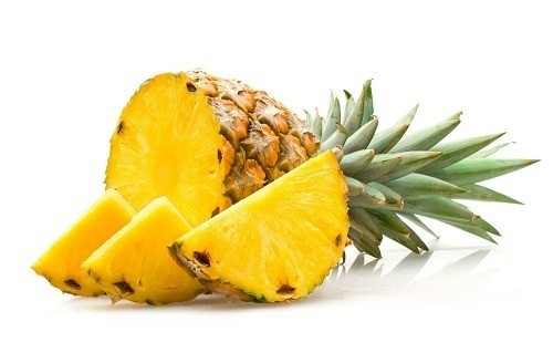 Dứa cũng chứa hàm lượng cao bromelain, một loại enzyme giúp thư giãn cơ bắp, ngăn chặn chuột rút trong chu kỳ kinh nguyệt.