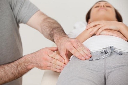 Người bệnh cần đi khám và điều trị sớm khi có dấu hiệu thoát vị bẹn