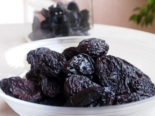 thuc-pham-giup-giam-va-ngan-ngua-tao-bon7