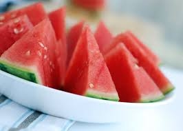 Dưa hấu có hàm lượng kali cao nên người bị suy thận nên hạn chế ăn dưa hấu