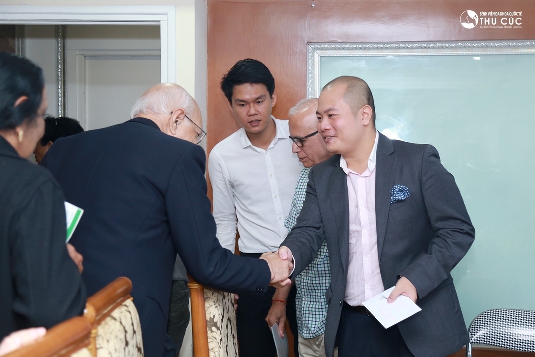 Bệnh viện Thu Cúc đón tiếp đoàn bác sĩ từ Úc