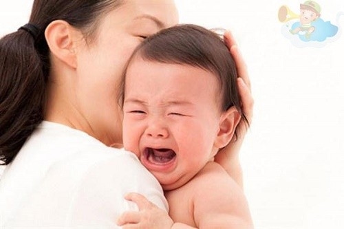 &#8220;Mách mẹ&#8221; cách chăm sóc khi trẻ bị viêm tiểu phế quản