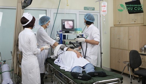 Nội soi chẩn đoán nguyên nhân đau bụng bên trái