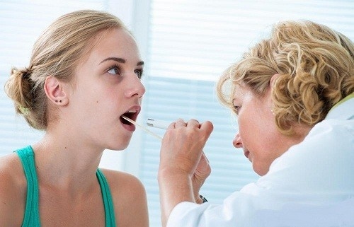 Bạn nên đến cơ sở chuyên khoa để được tư vấn và điều trị khi viêm amidan