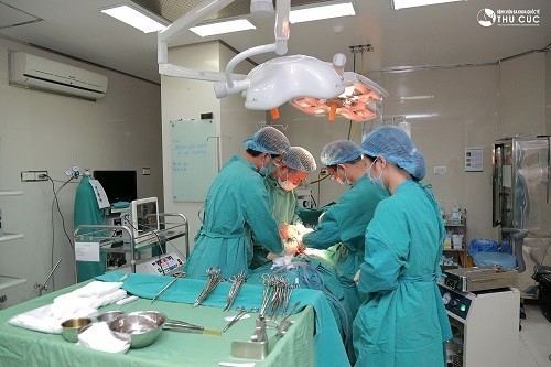 Cắt bao quy đầu tại Bệnh viện Thu Cúc được thực hiện tại phòng mổ vô khuẩn một chiều, đảm bảo an toàn tối đa cho người bệnh