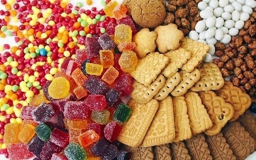 Viêm tuyến nước bọt nên hạn chế thực phẩm chứa nhiều đường