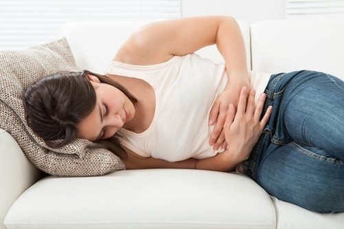 Các triệu chứng polyp tử cung thường khá khó nhận biết và dễ bị nhầm lẫn với những triệu chứng bệnh lý thông thường
