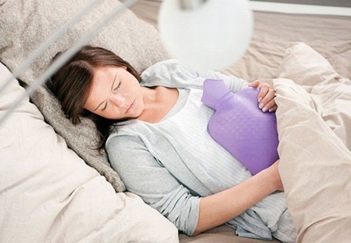 Viêm nhiễm phụ khoa hoặc các bệnh lây qua đường tình dục cũng có thể là nguyên nhân khiến kinh nguyệt bất thường.