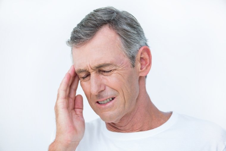 Xuất huyết não ở người già: Nguyên nhân và triệu chứng