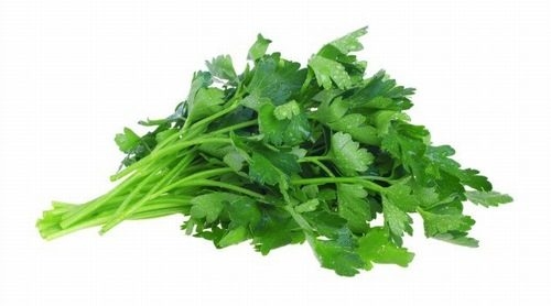 Cần tây là một trong những thực phẩm tốt cho ngày “đèn đỏ”.