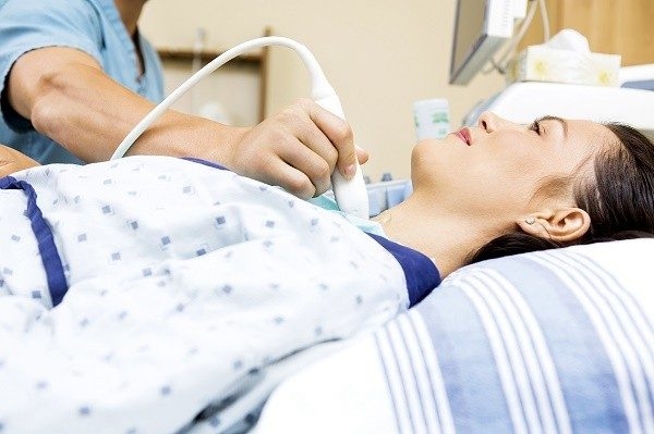 Khi gặp cường giáp trạng, người bệnh không thấy những triệu chứng lâm sàng rõ rệt mà chỉ xuất hiện biểu hiện tình trạng bướu cổ kèm theo các dấu hiệu tăng chuyển hóa