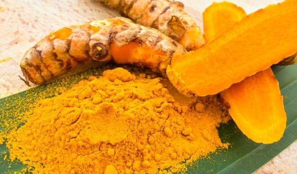 Bột có tác dụng chống viêm, kháng khuẩn, làm lành vết thương, ngừa sẹo ầm máu khi bị đứt tay 