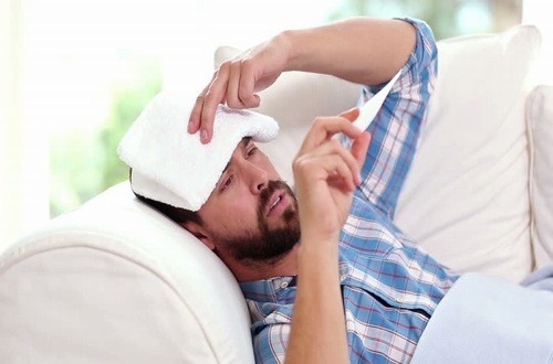 Người bệnh quai bị thường có dấu hiệu sốt