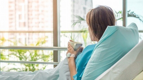 Nếu sức khỏe của mẹ ổn định và thai nhi bình thường nên đẻ thường.