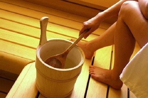 Chị em nên vệ sinh vùng kín hàng ngày bằng nước sôi để nguội.