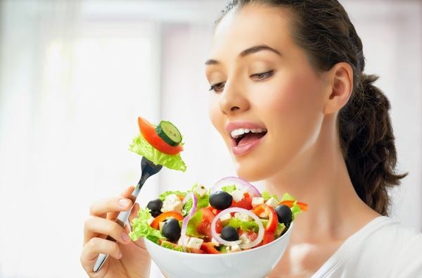 Để phòng ngừa viêm loét dạ dày, chúng ta cần áp dụng chế độ ăn uống và sinh hoạt hợp lý
