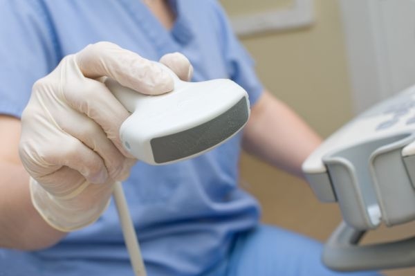 Ngay khi có bất thường, bạn nên đến bệnh viện để được khám chẩn đoán bệnh kịp thời