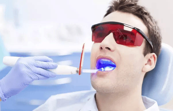 Điều trị các bệnh lý nha khoa bằng Laser