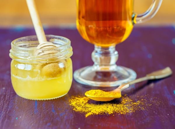 Chữa trào ngược dạ dày bằng nghệ