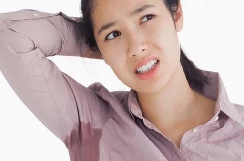 Mồ hôi có mùi chua là nỗi sợ của nhiều người, không chỉ với những người xung quanh 