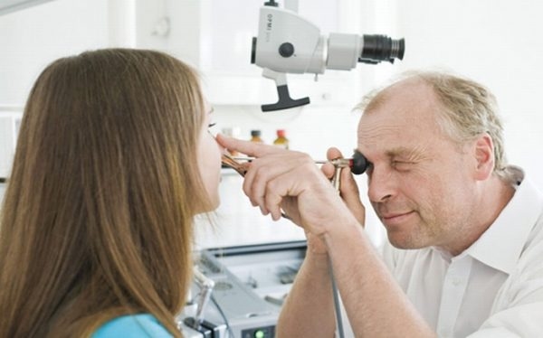 Thăm khám điều trị bệnh viêm mũi dị ứng càng sớm càng tốt