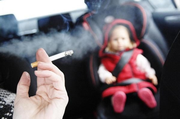 hít phải khói thuốc thụ động thời gian dài gây ung thư