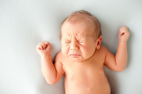 Trẻ sơ sinh xì hơi nhiều bất thường cảnh báo hệ tiêu hóa của trẻ có vấn đề