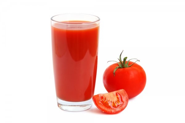 Nước cà chua ép bổ dưỡng và giúp giảm nhiệt miệng ở trẻ. Đây là 1 trong 5 cách chữa nhiệt miệng cho bé tại nhà